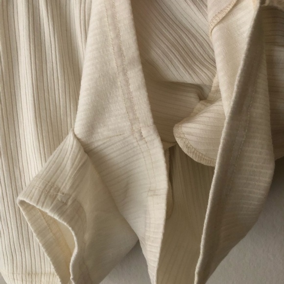 WEST OF MELROSE Kickin' It Casual Ribbed Shorts in Cream M - Picture 8 of 11